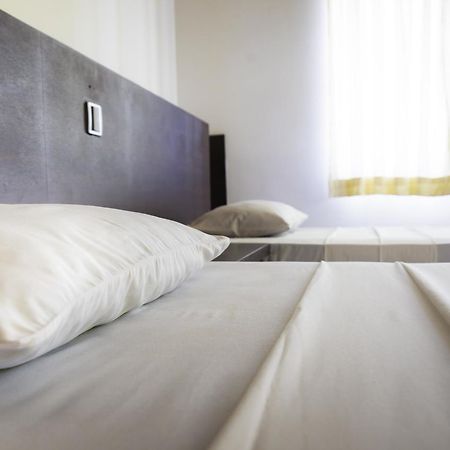 كولمبو Hotel Sunshine المظهر الخارجي الصورة