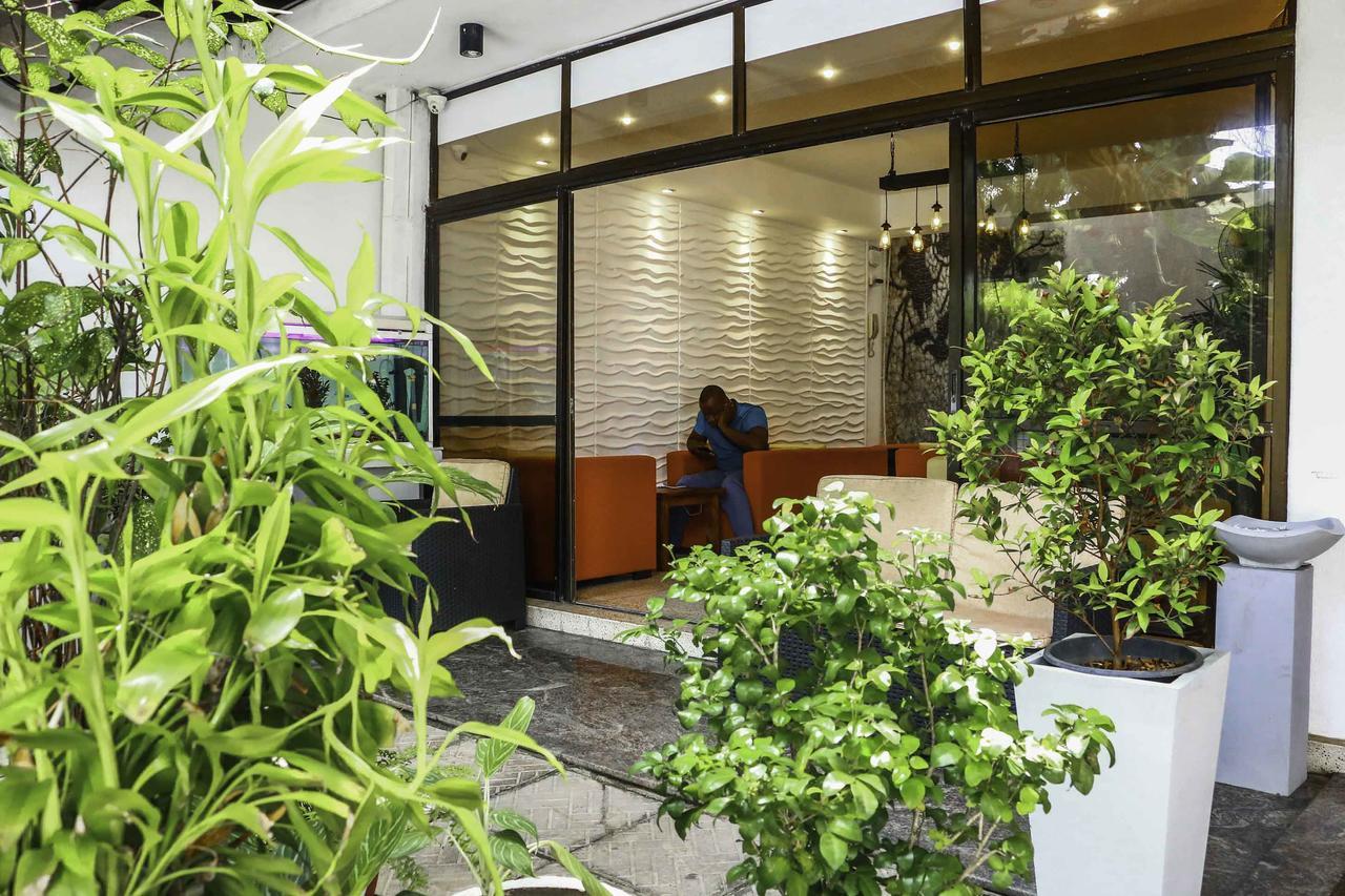 كولمبو Hotel Sunshine المظهر الخارجي الصورة